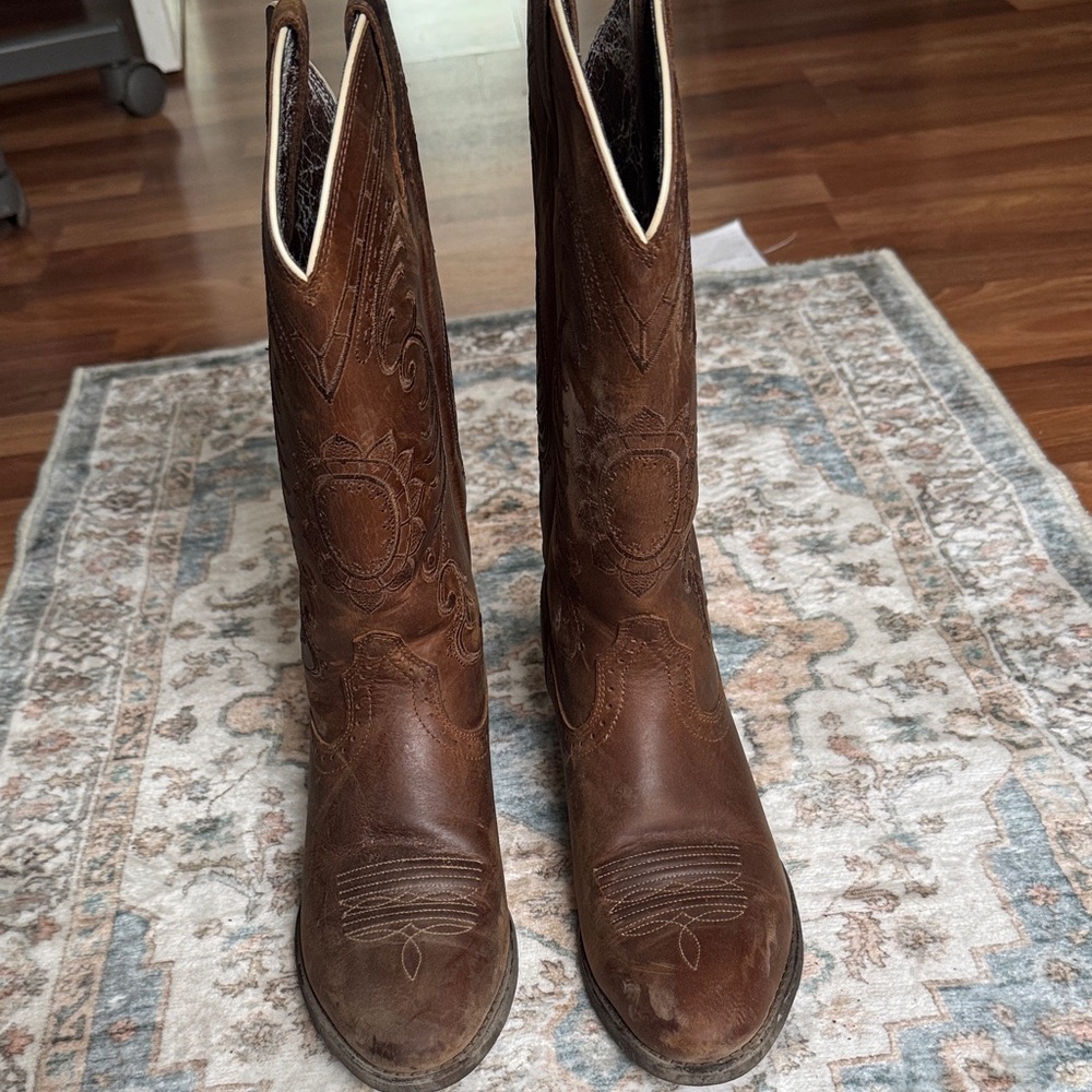 Ariat Women’s Cowboy Boots